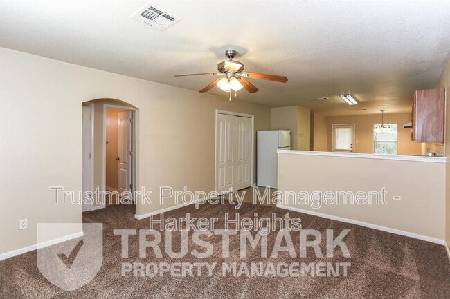 Foto del edificio - 411 Brittney Way