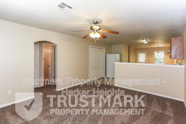 Building Photo - 411 Brittney Way