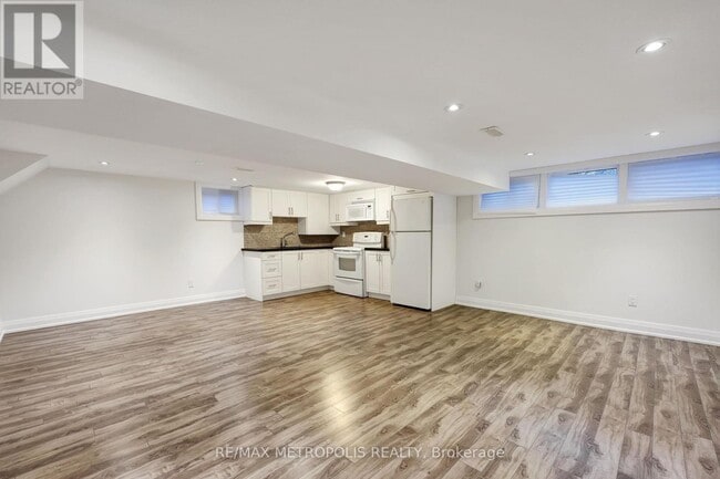 Building Photo - 268 Penn Ave