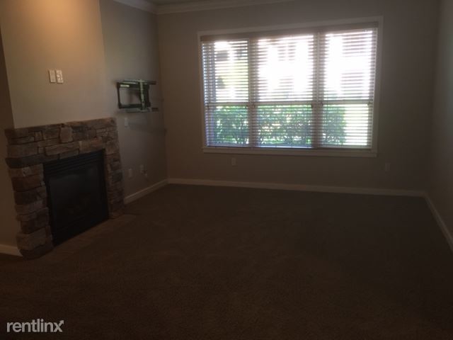 Building Photo - 6310 Locarno Dr