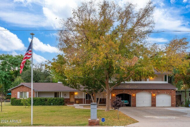 Building Photo - 1635 W Frier Dr