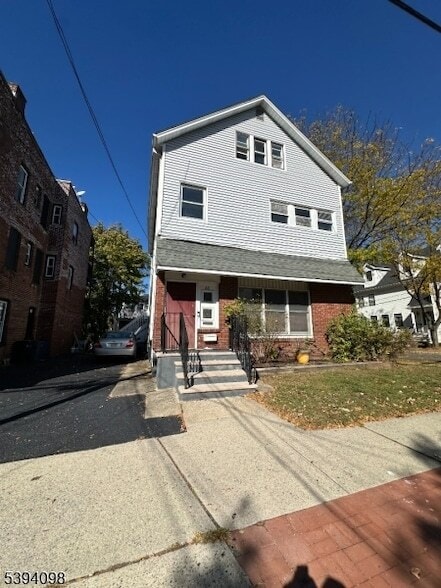 Photo - 88 Bay St House