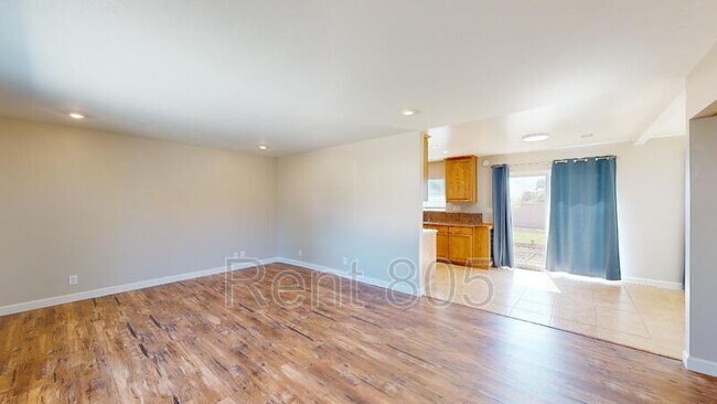 Building Photo - 10306 Mammoth St