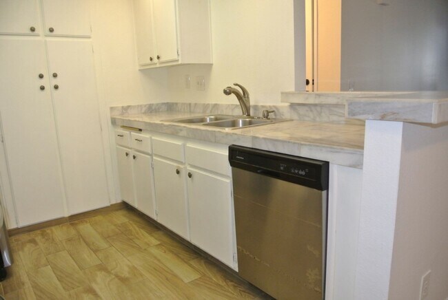 Foto del edificio - 1Bed/1Bath Downstairs Condo in the Shadowridge Aspens Community!~ Shadowridge