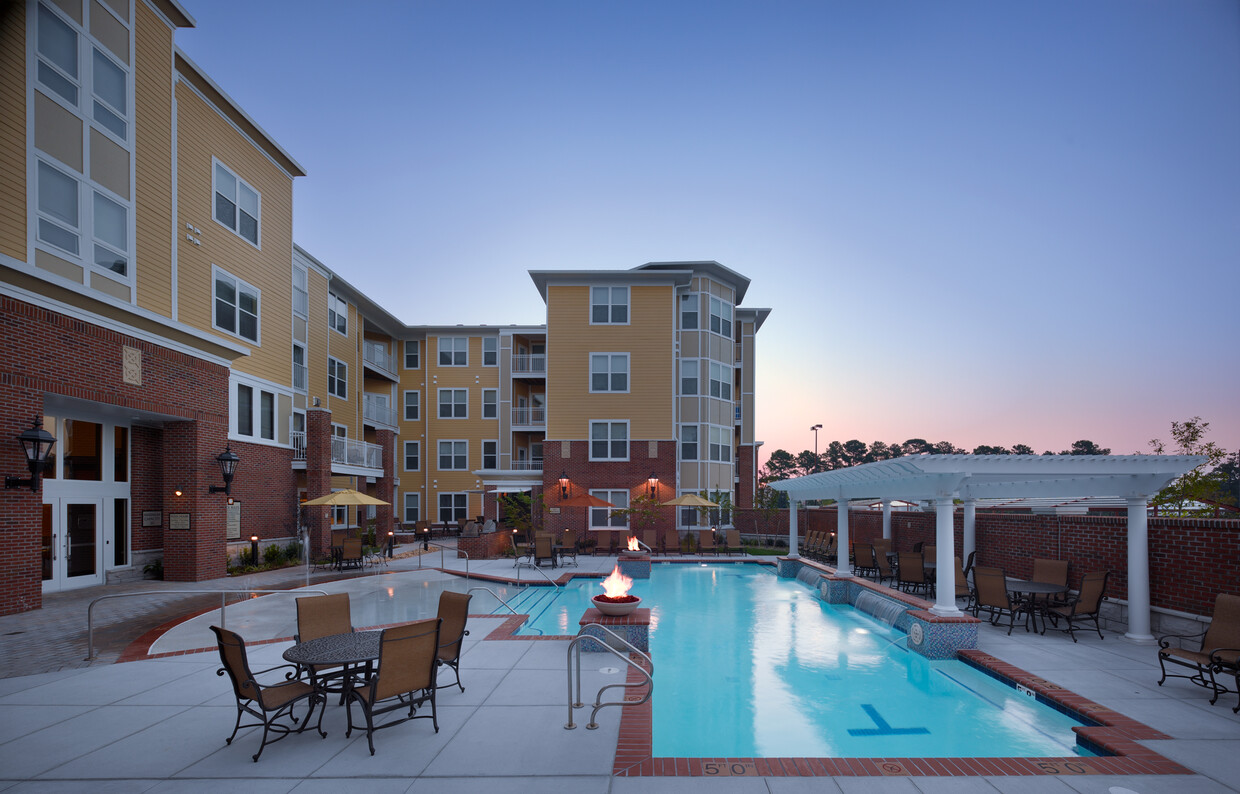 Foto principal - Aspire at Towne Place