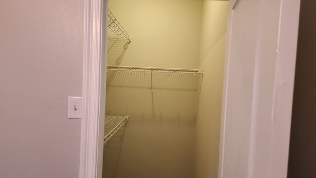 Building Photo - Unit B-1