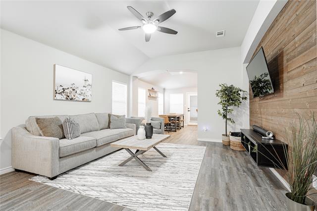 Building Photo - 3304 Ladera Dr