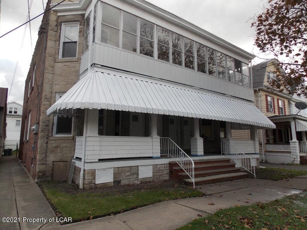 263 N Washington St Unit 2nd Floor, Wilkes Barre, PA 18702 Room for