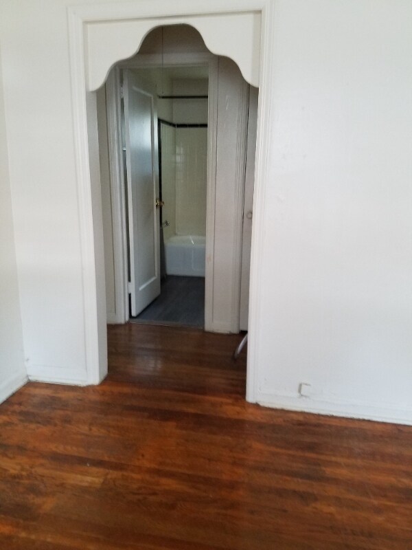 Building Photo - 35 Hughes St