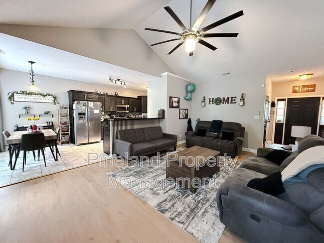 Foto del edificio - 229 Scarlet Oak Dr