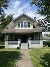 Building Photo - 2806 E High St