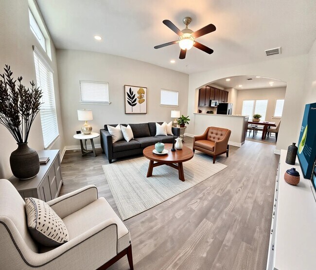 Foto del edificio - 56 Woodland Hills Dr