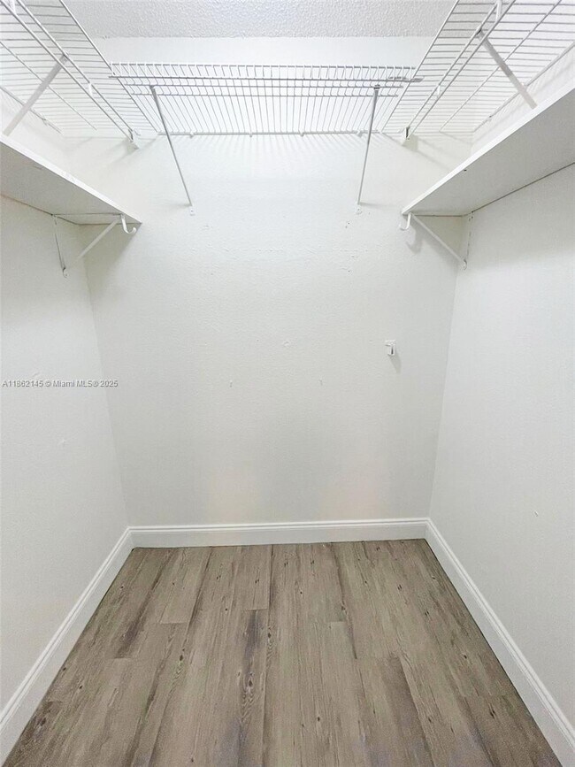 Foto del edificio - 5665 W 20th Ave