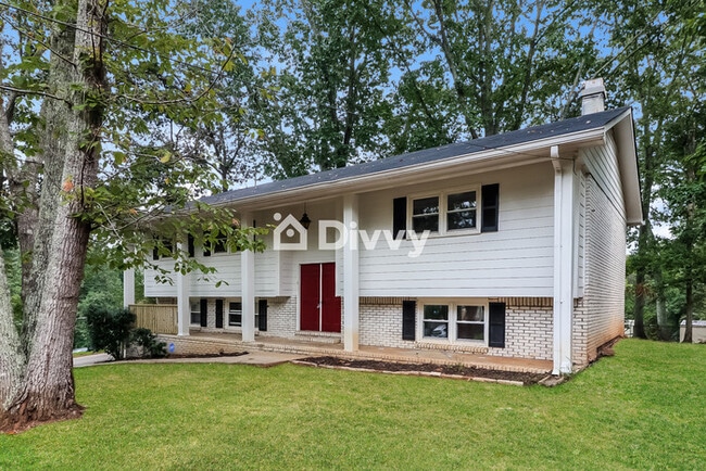 Building Photo - 4910 Old Briar Trl, Douglasville, GA 30135