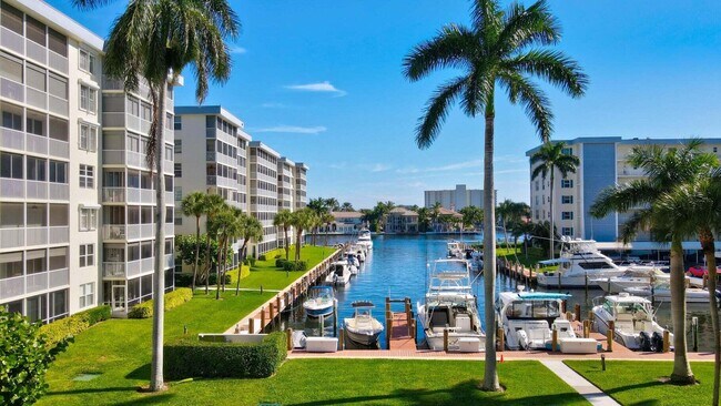 Foto del edificio - 1 Harbourside Dr