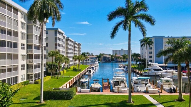 Building Photo - 1 Harbourside Dr