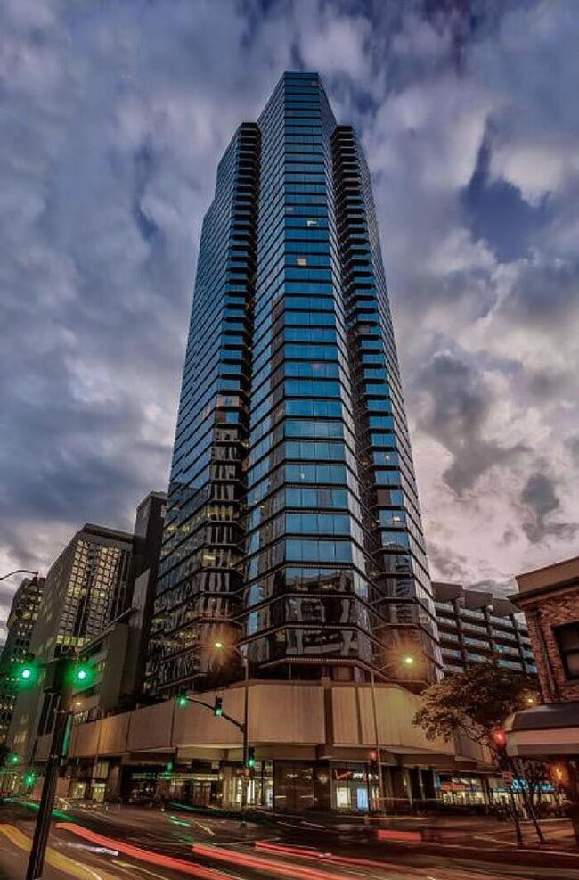 Building Photo - 1088 Bishop St