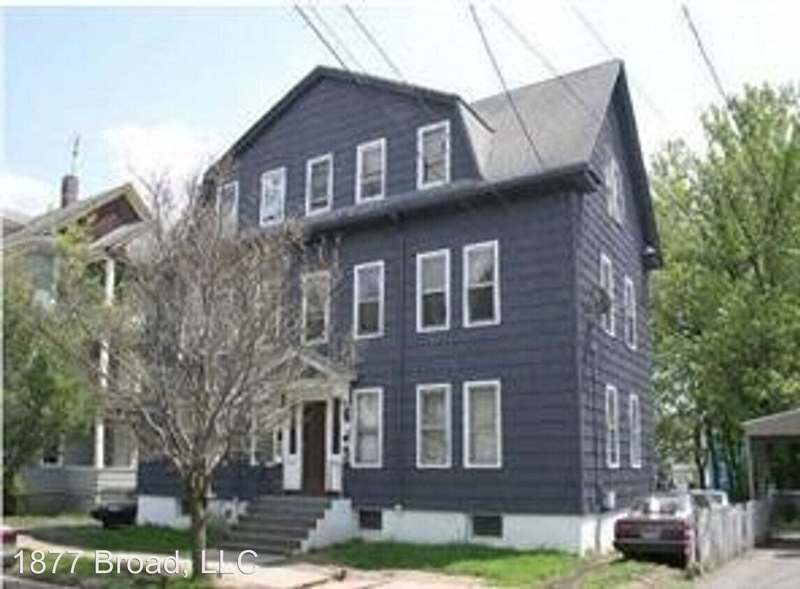 Primary Photo - 21-23 Wayland St