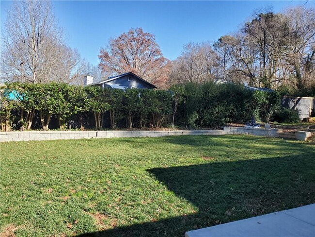 Building Photo - 3925 Glenaire Ct