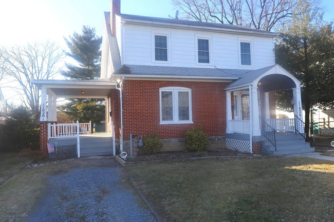 Building Photo - 11026 Roessner Ave