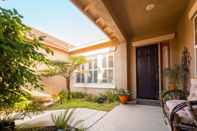 Foto del edificio - 2489 Winged Foot Rd