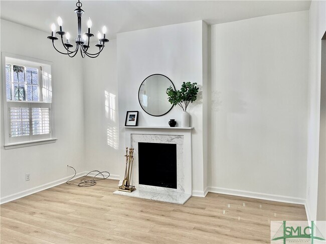 Foto del edificio - 242 Price St