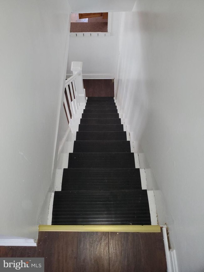 Building Photo - 1802 Harman Ave