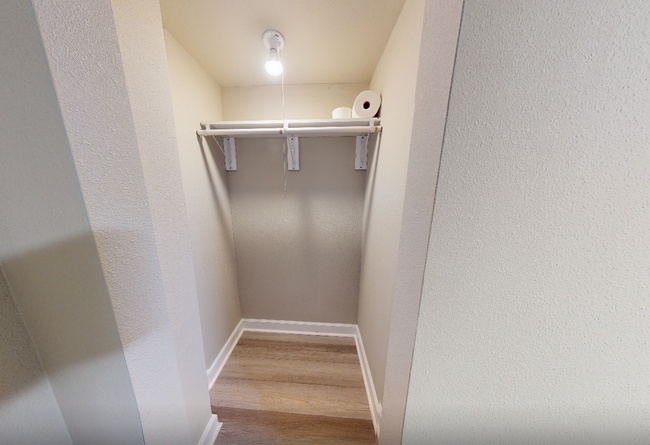 Building Photo - 250 Arapahoe Dr