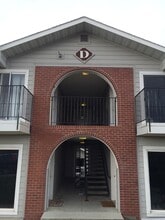 Building Photo - 1645 NE Merman Dr