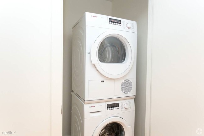Foto del edificio - Studio, 1 bath  - 410 Harrison Ave 736