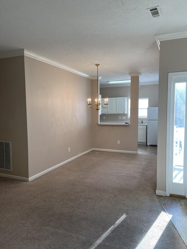Building Photo - 208 Las Brasis Ct