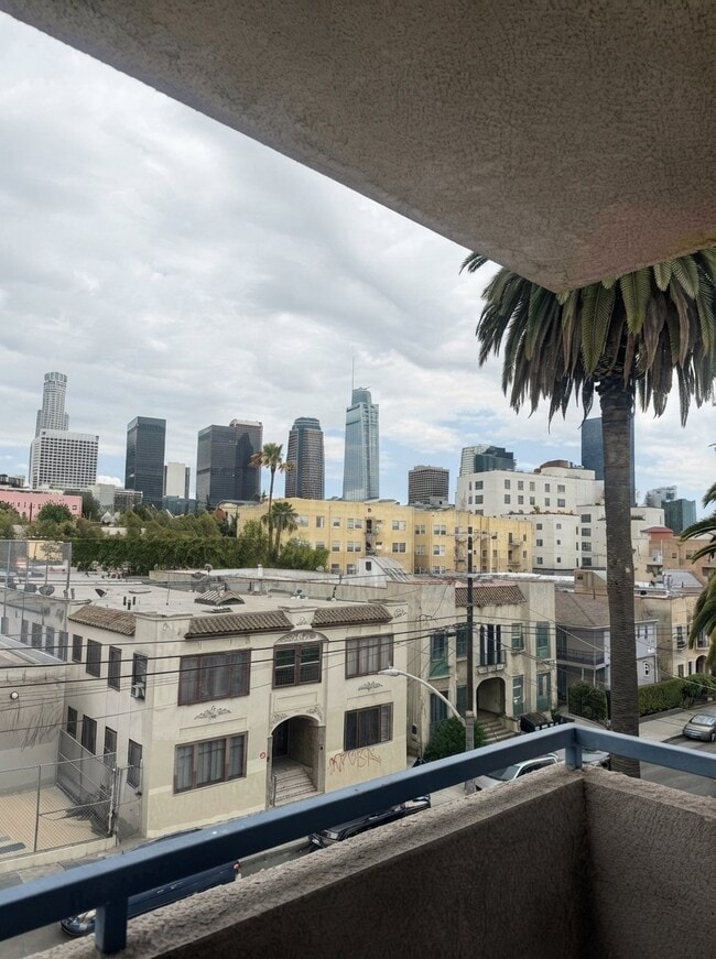 Foto del edificio - 319 Witmer St