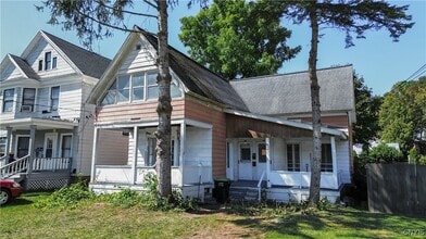 Building Photo - 40 Elm St