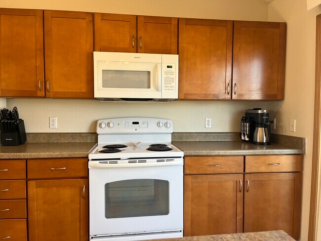 Foto del edificio - 19414 W St