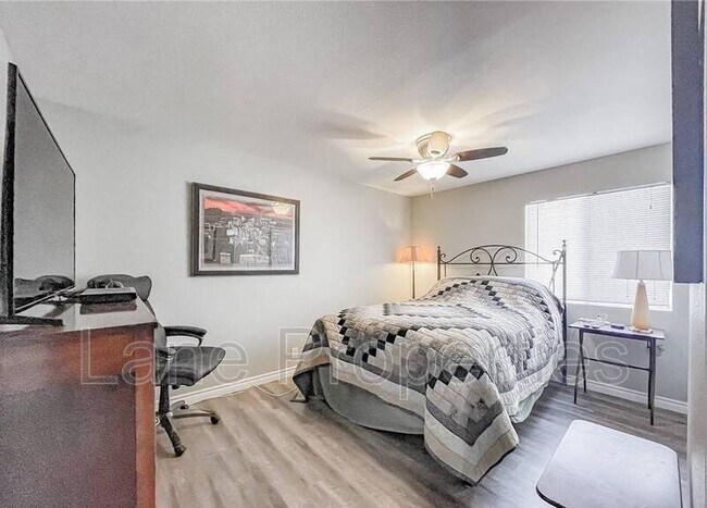 Foto del edificio - 15 Sunny Cove Dr