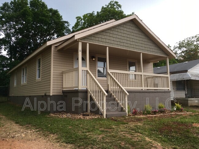 Photo - 11 Pack St House