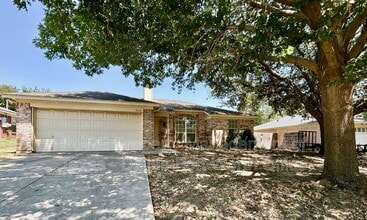 Building Photo - 824 Blue Ridge Dr