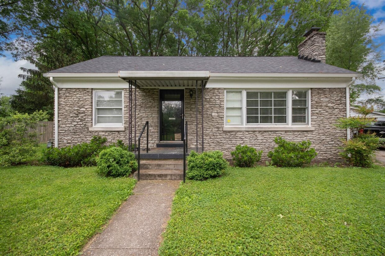 Primary Photo - 248 Barberry Ln