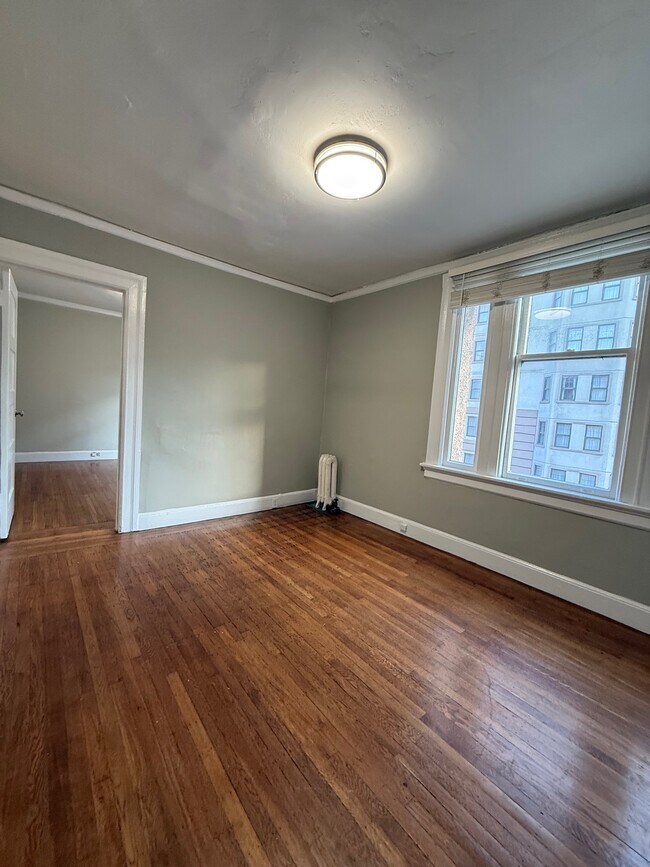 Foto del edificio - 692 Bush St