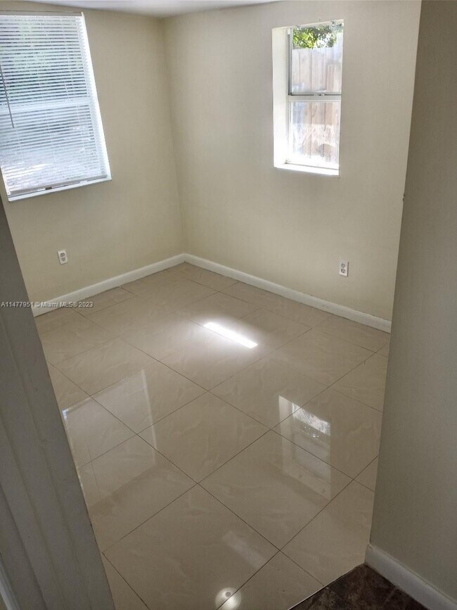 Foto del edificio - 2135 Taylor St