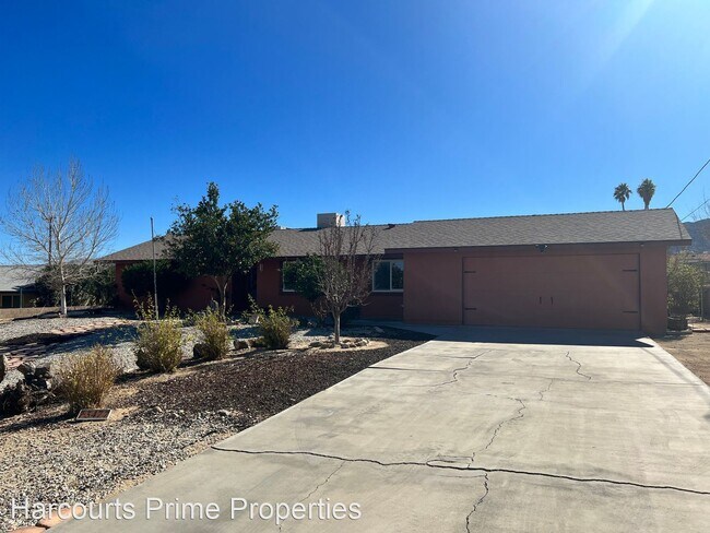 Foto del edificio - 3 br, 2 bath House - 73477 Desert Trail Dr.