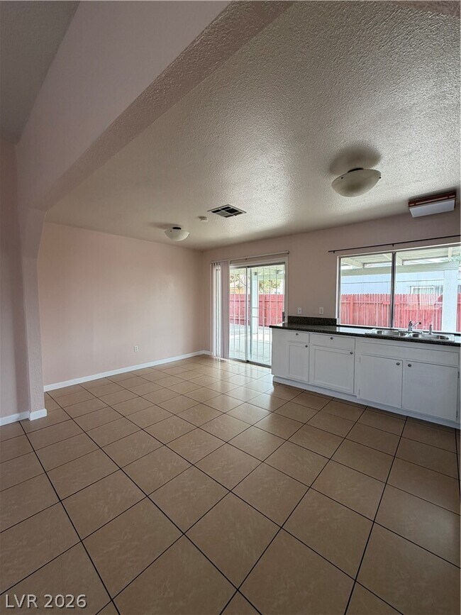 Building Photo - 5947 Via La Contera Dr