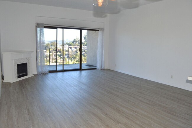 Foto del edificio - Beautifully Updated, 900 Sq Ft Sausalito C...