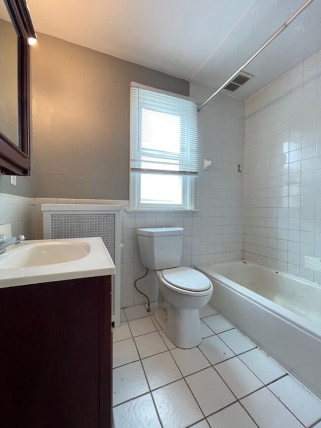 Building Photo - Highly desired Ft Thomas Community has a home for rent