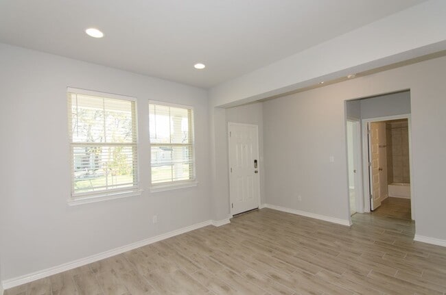 Building Photo - 2136 Pecan Island Dr