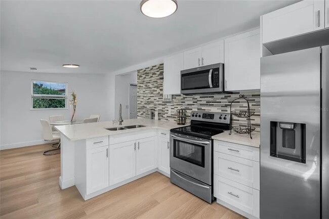 Foto del edificio - Beautifully Renovated Home for Rent – Modern Interior – $1,699/month