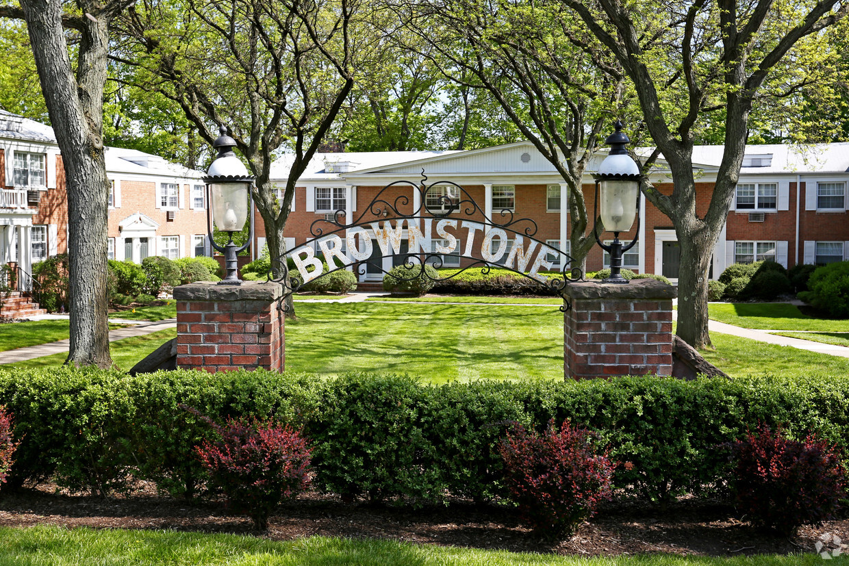 Primary Photo - Brownstone and Main Union Apartments