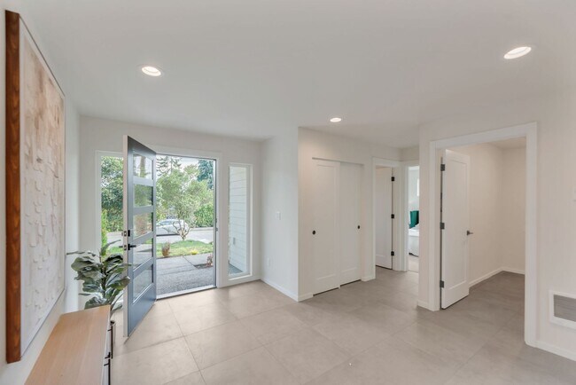 Foto del edificio - 9815 Linden Ave N