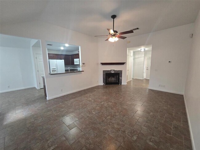 Foto del edificio - 103 Hummingbird Ct