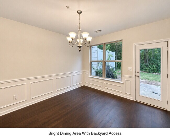 Foto del edificio - Move-In Ready Townhome in Coveted Castleberry Village Neighborhood